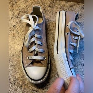 Converse tan all star women’s size 5